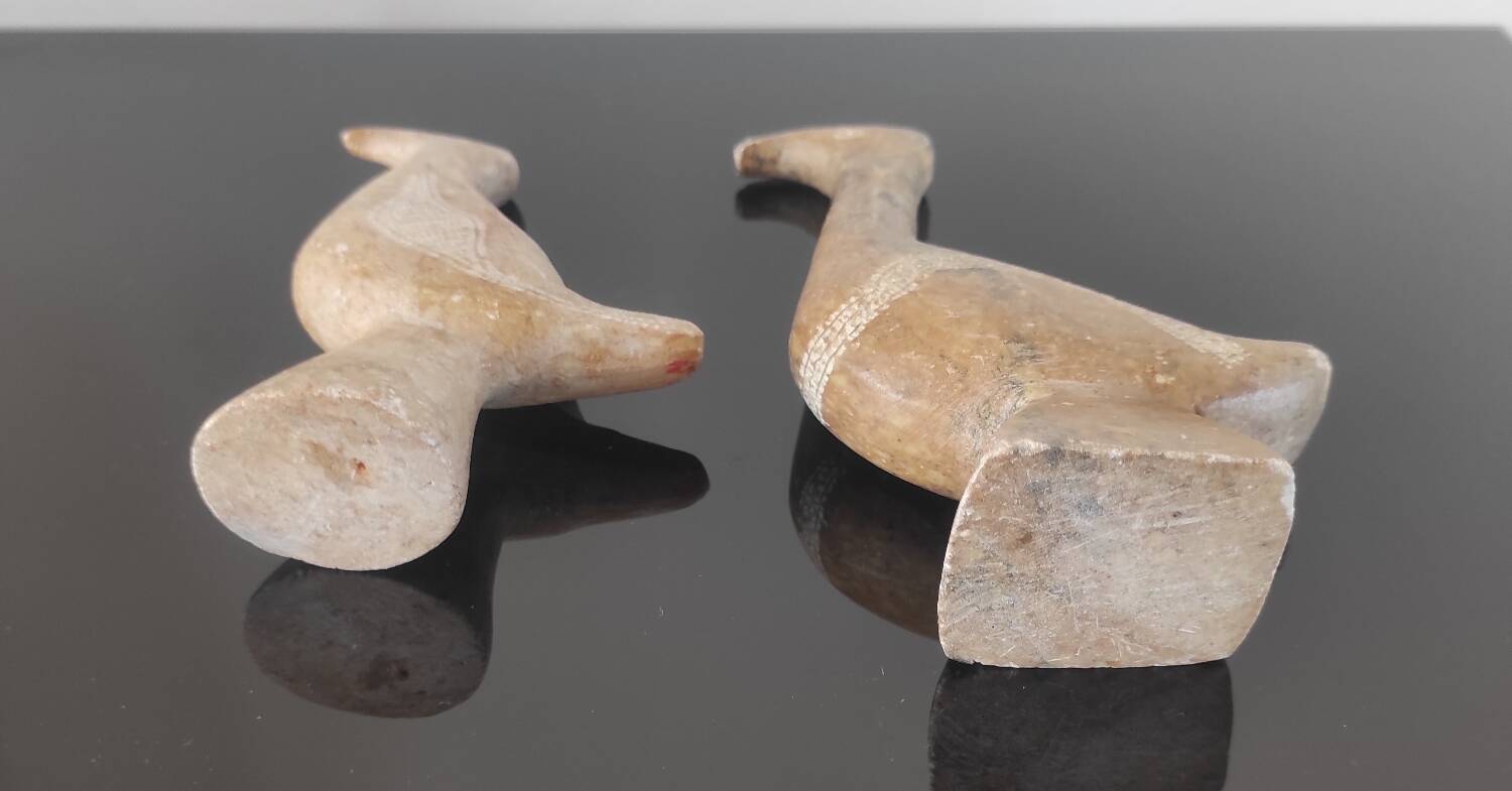 Two vintage birds in carved stone - Brutalist style / pop art