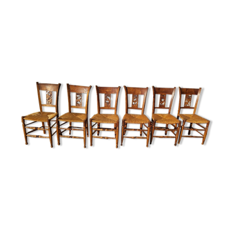 Serie de 6 chaises en noyer dossier sculpte du xix ème siecle
