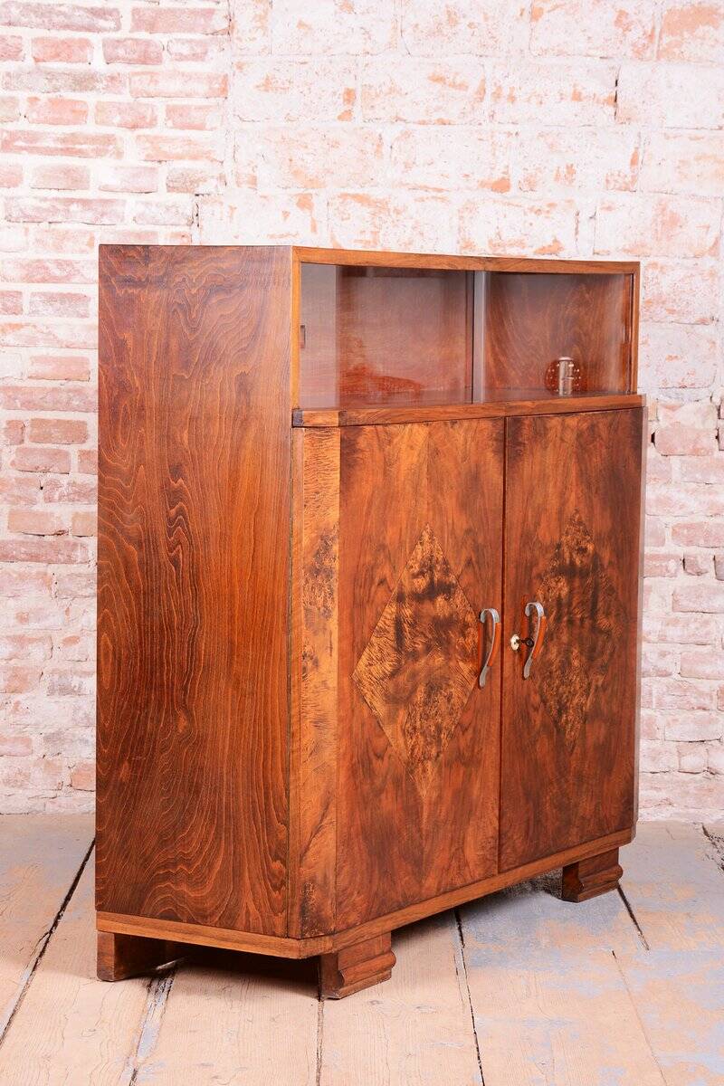 Ard Deco Commode in Walnut and Glass, Czech, 1920s