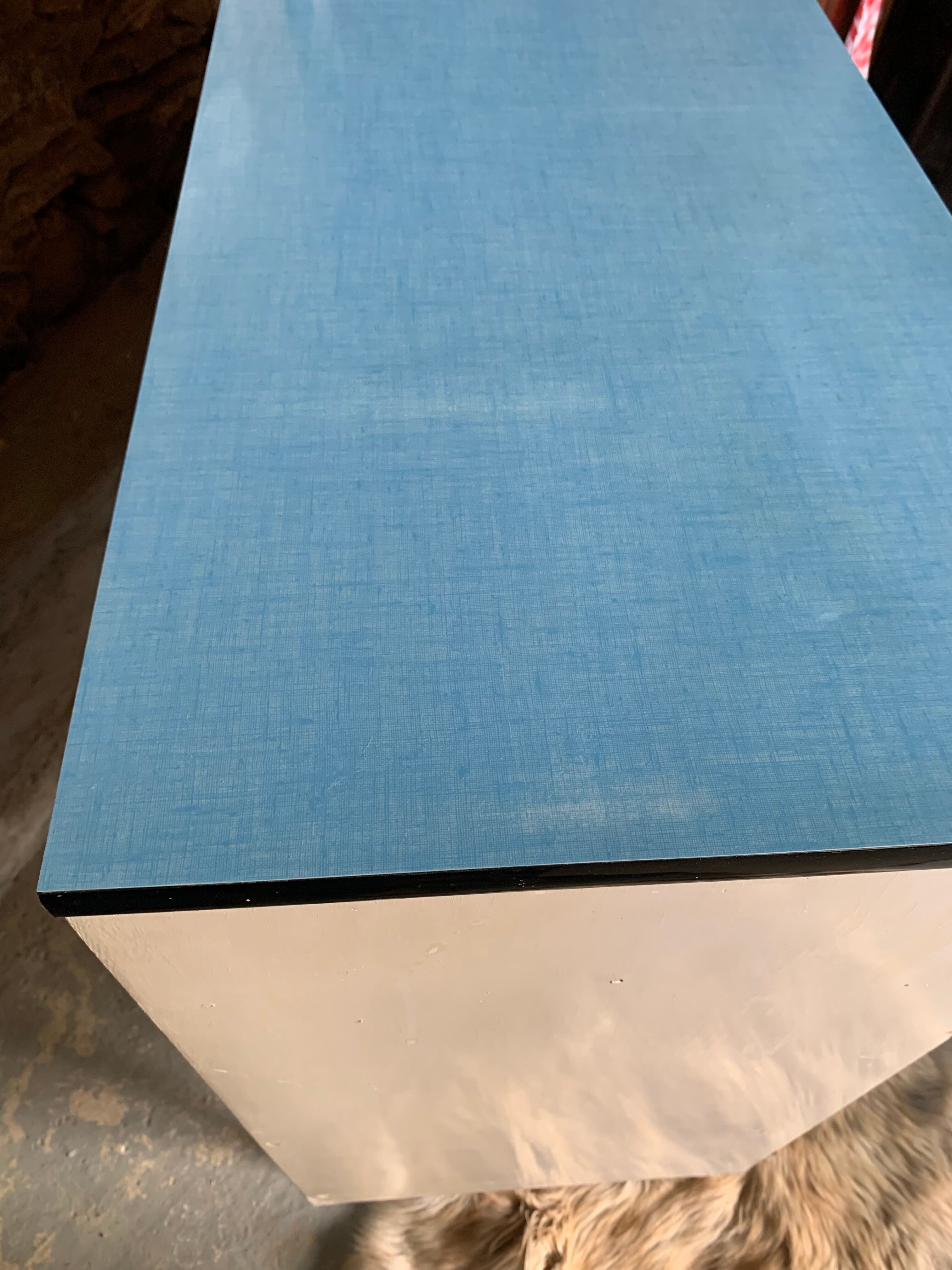 Buffet formica bleu
