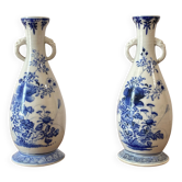 Old pair of blue and white porcelain vases from Japan - in good condition.