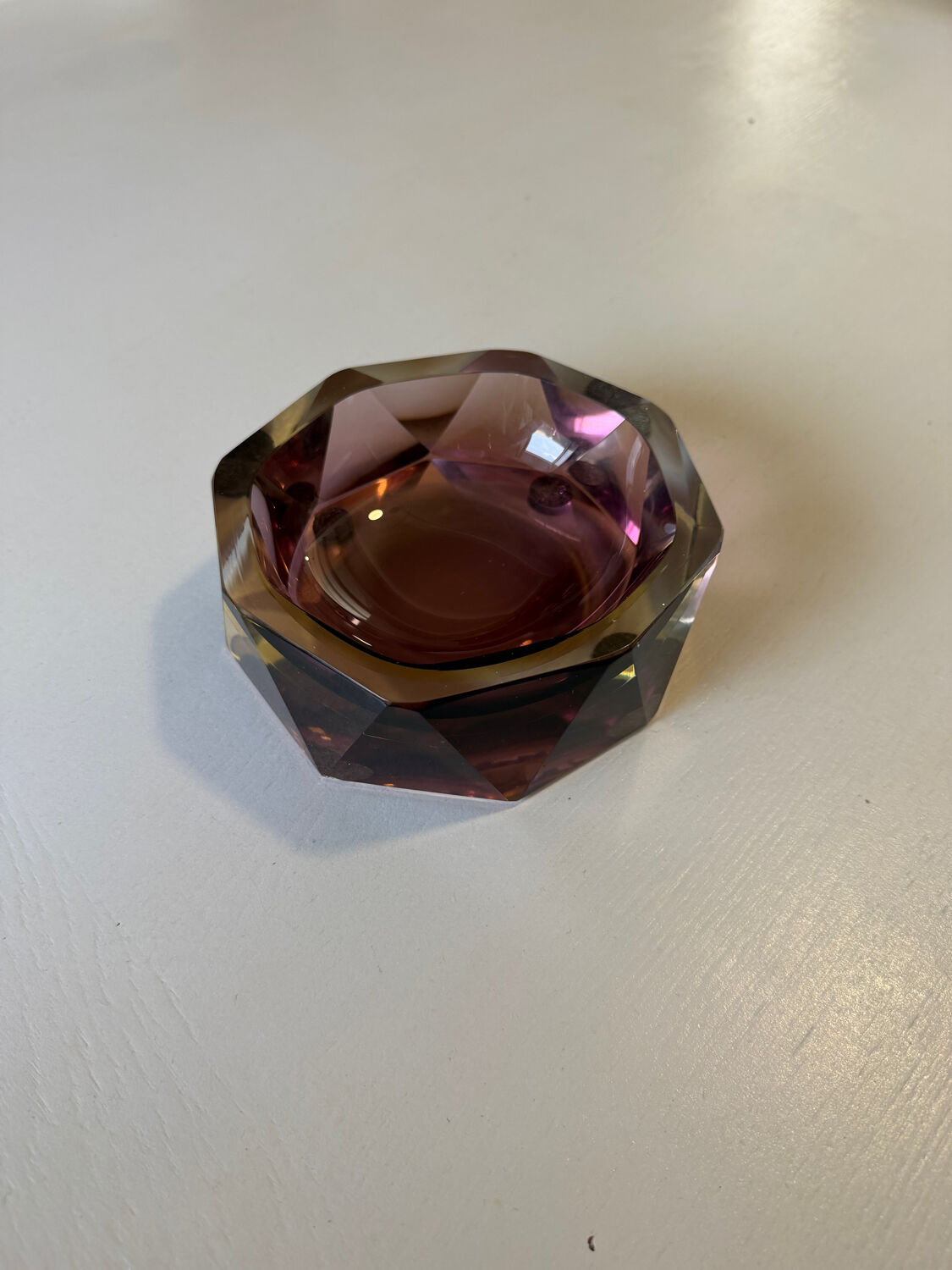Ashtray / decorative bowl designed by Flavio Poli in Murano glass.