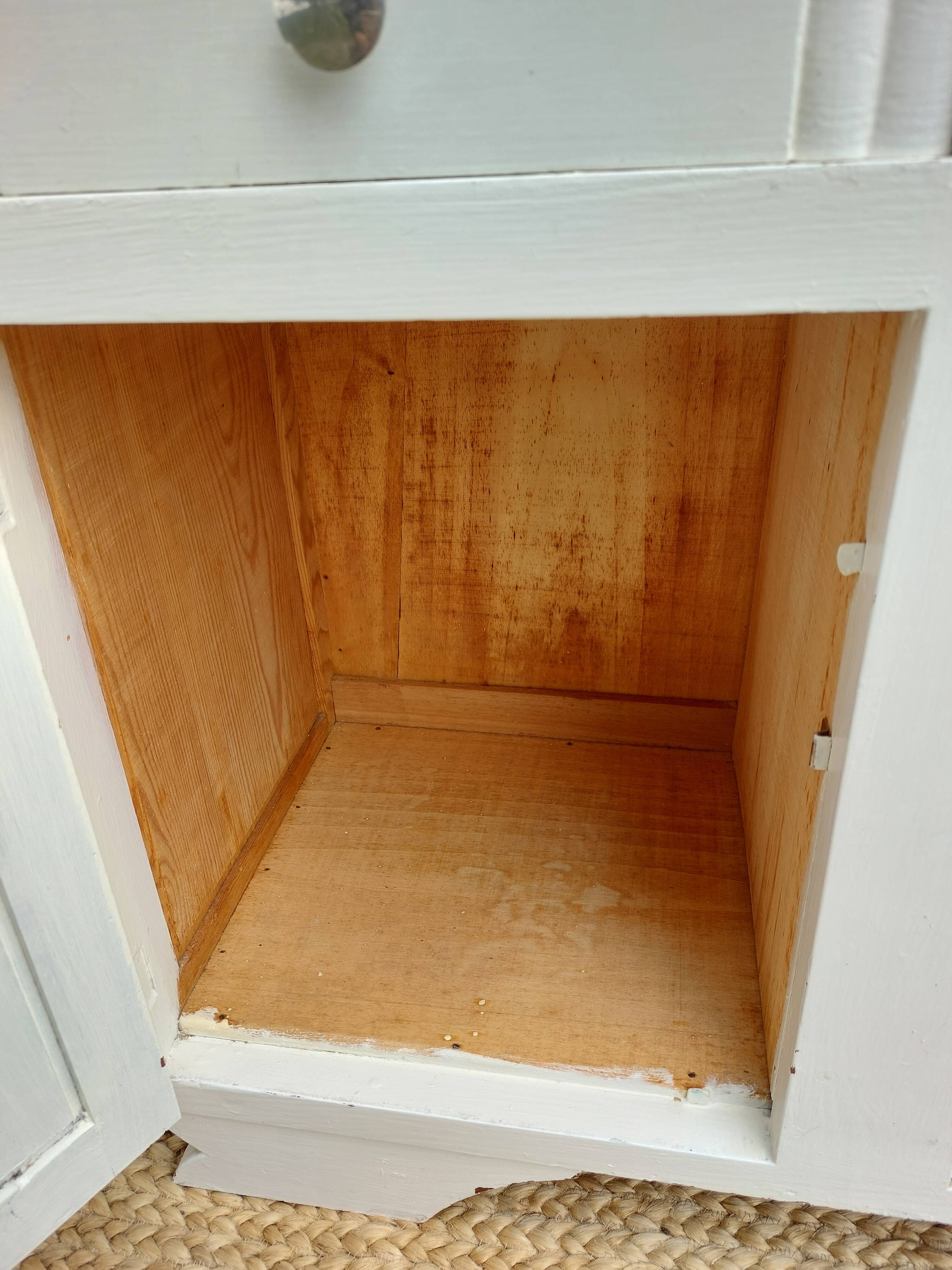 Small white Mado buffet, chippy paint