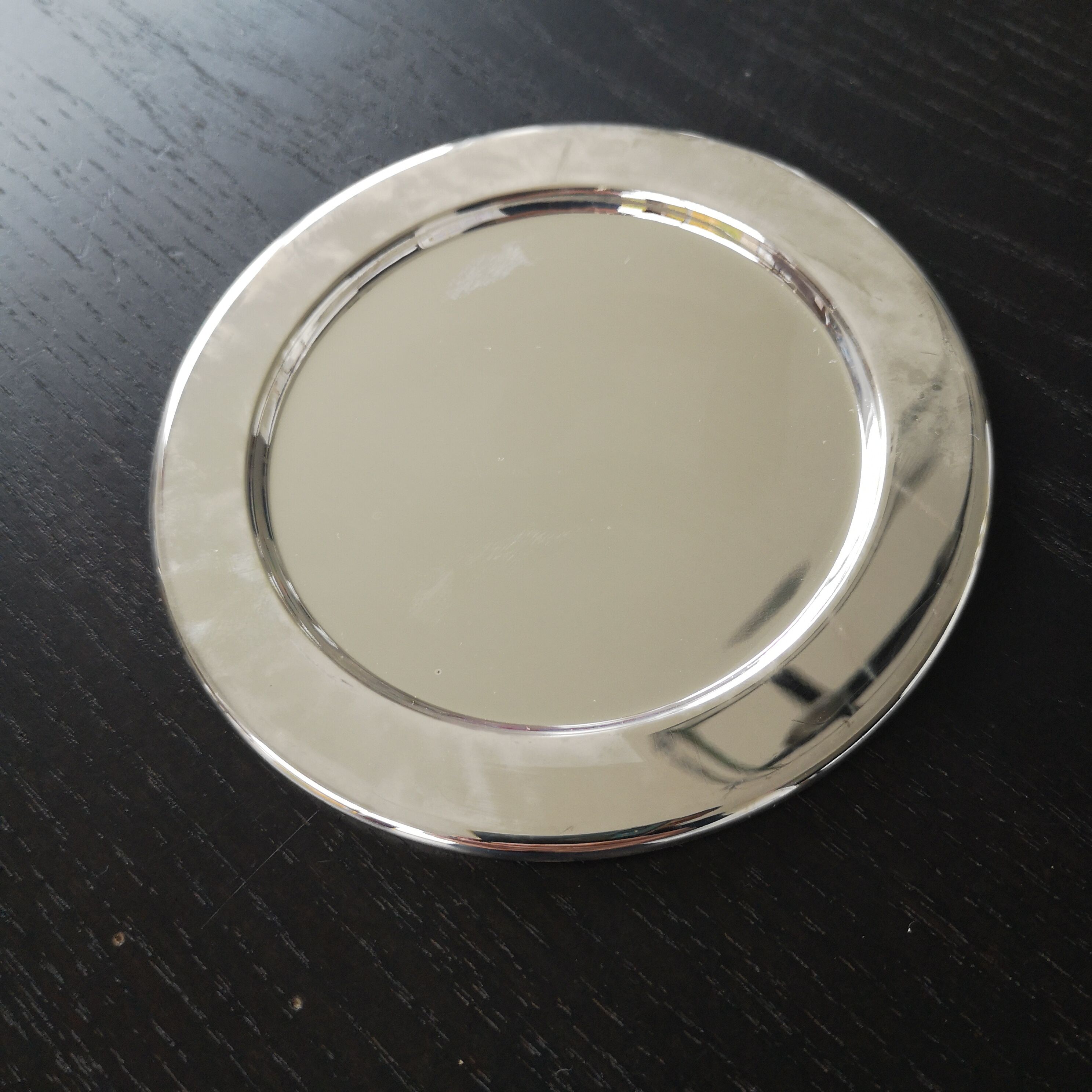 6 silver metal undersides