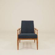 Fauteuil scandinave en bouclé bleu marine conçu par H. Lis.