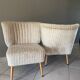 Paire de fauteuils cocktail en tissu beige
