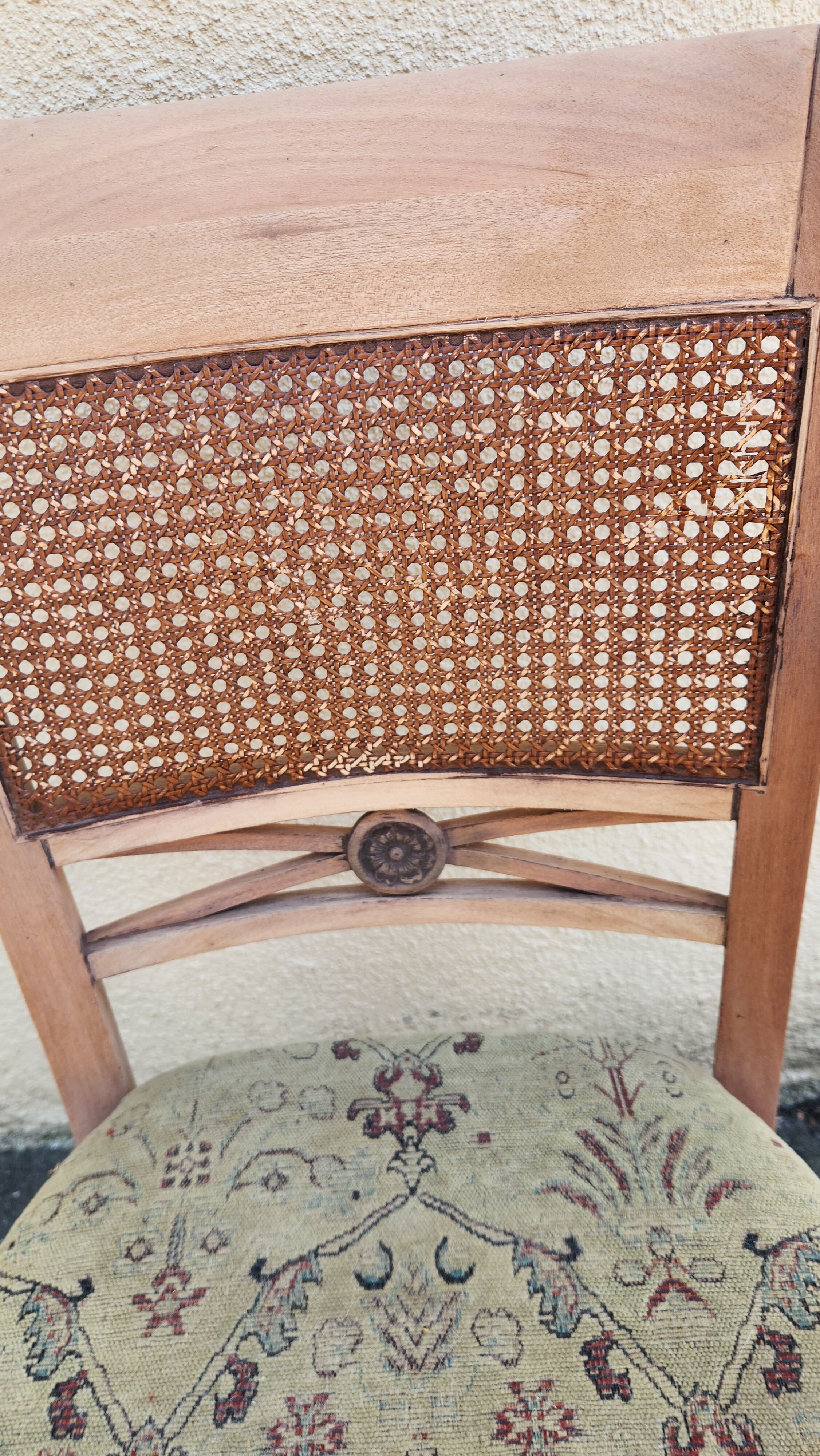 Fauteuil cabriolet palecek – bois brut & cannage