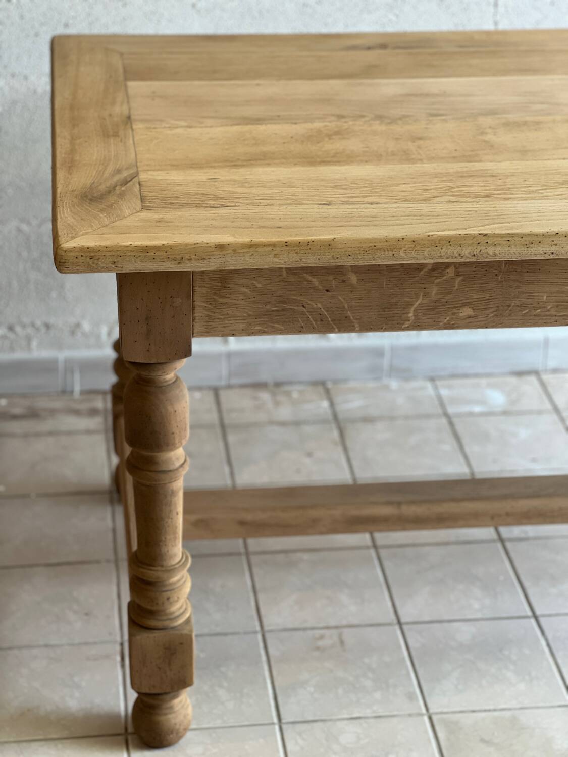 Farm table and its 2 solid oak benches.