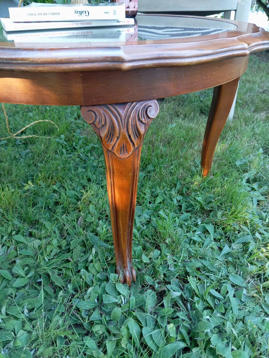 Table basse merisier, cannage et verre style Louis XV, vers 1960