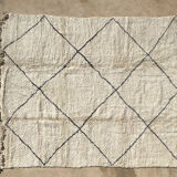 Moroccan carpet beni ouarain white - 303 x 357 cm