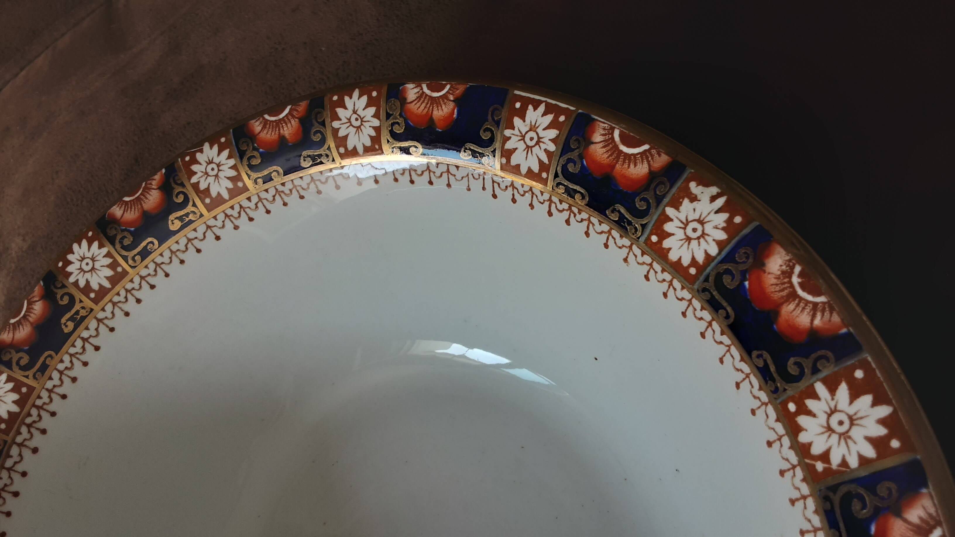 Bowl set and 6 cups England