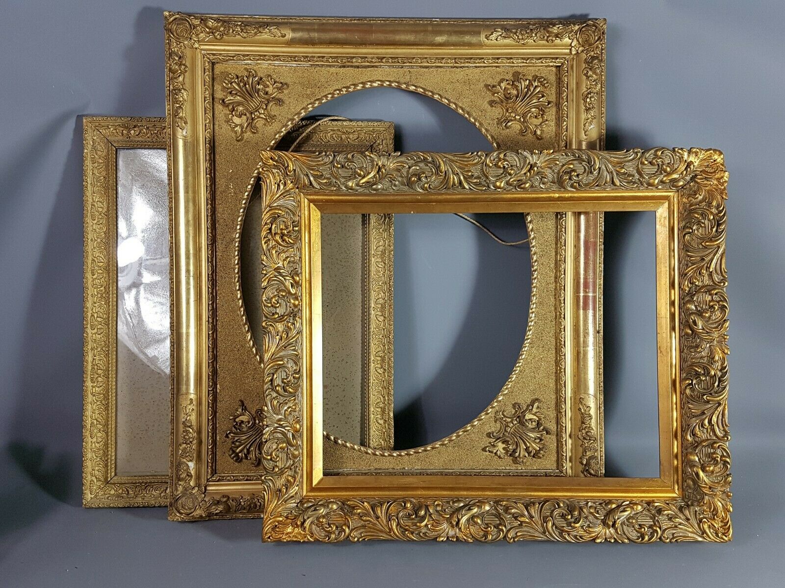 Old frame around 1850 wood - stucco, beaded interior edges, 52x48 hardwood 38x32 cm SB