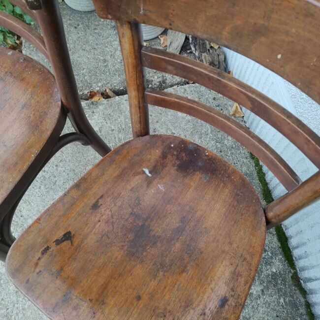 Paire de chaises de bistrot