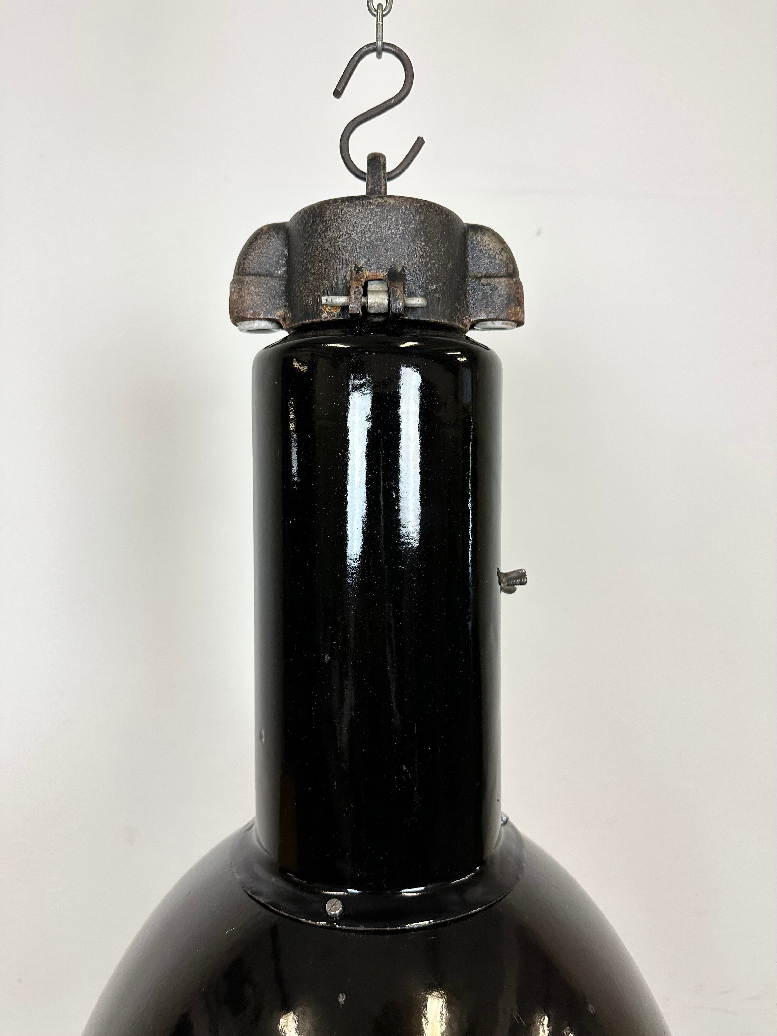 Set of 4 industrial bauhaus black enamel pendant lamps, 1960s