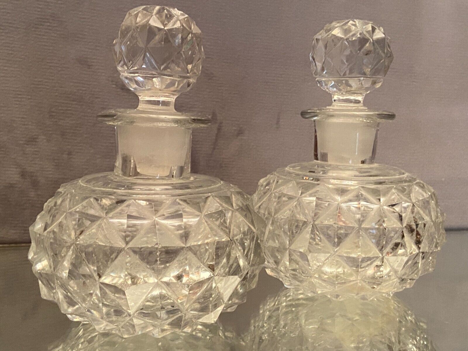 Pair of bottles nineteenth crystal Baccarat decoration diamond tips