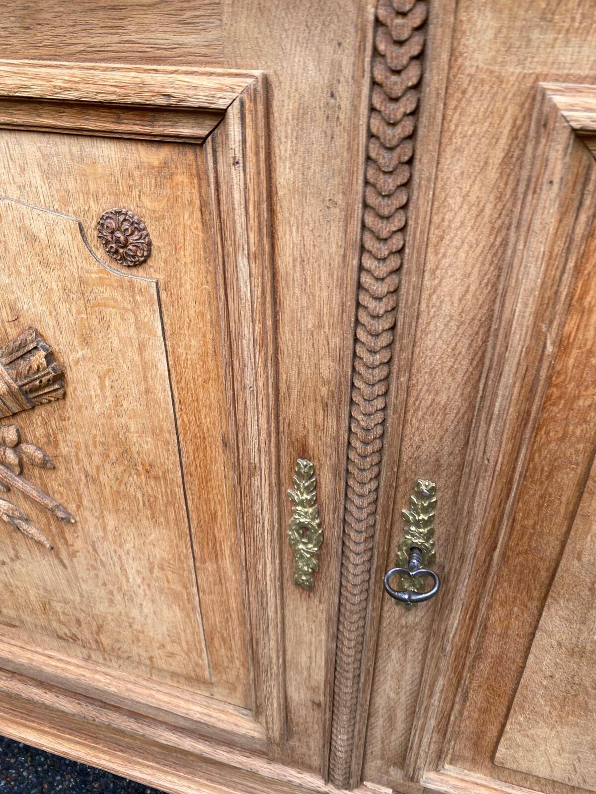 Louis XVI buffet renovated in solid oak from the 19th century, 140cm.