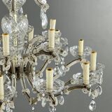 Large crystal chandelier with pendants, Louis XV style, 20th century.
