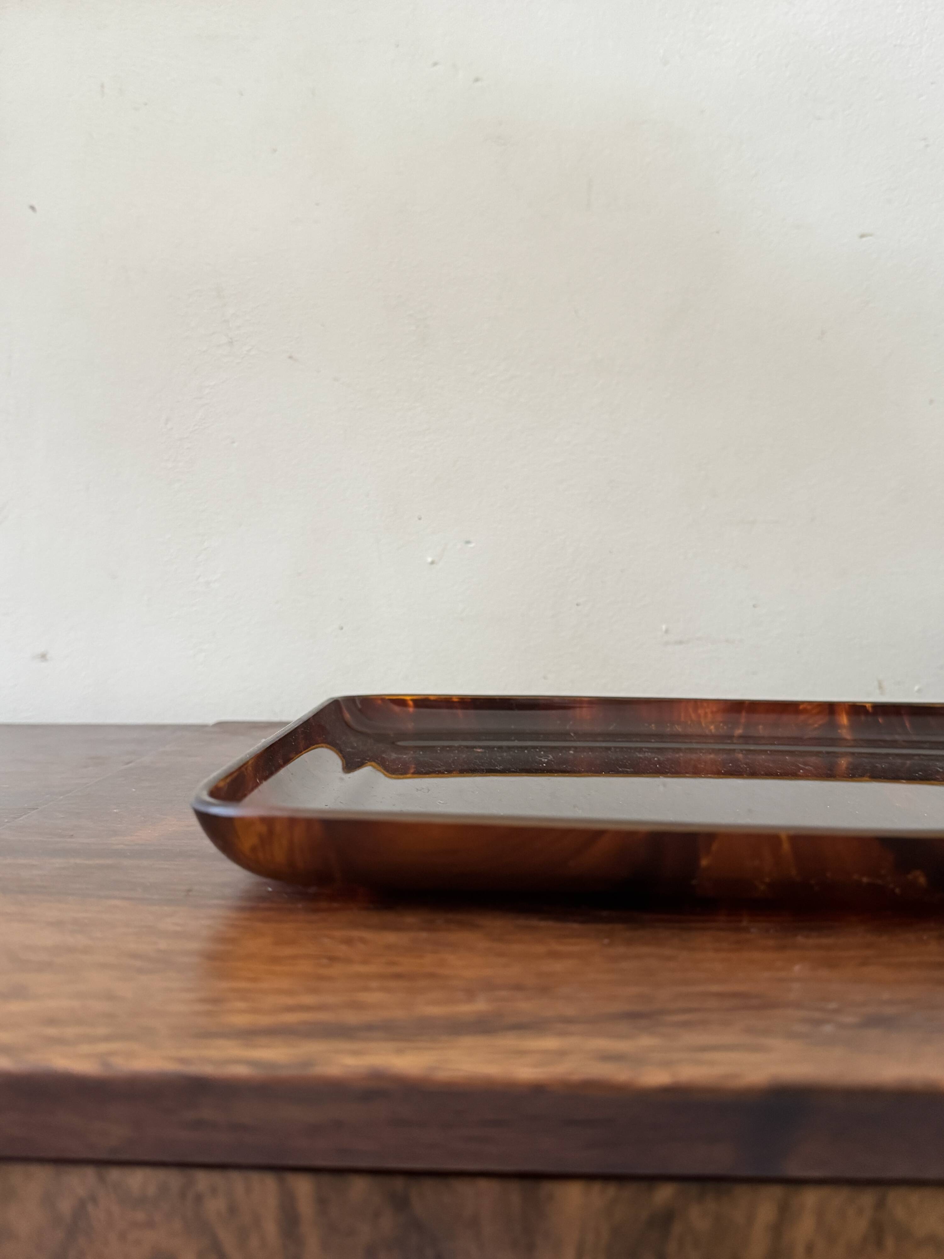 Plateau écaille de tortue en lucite, Italie 1970