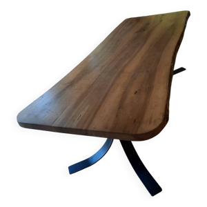 Table à manger en noyer