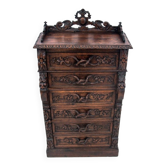 Commode ancienne, France, milieu du 19ème siècle.