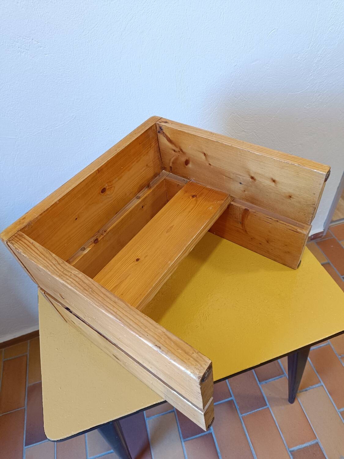 U-shaped stool les arcs Charlotte Perriand