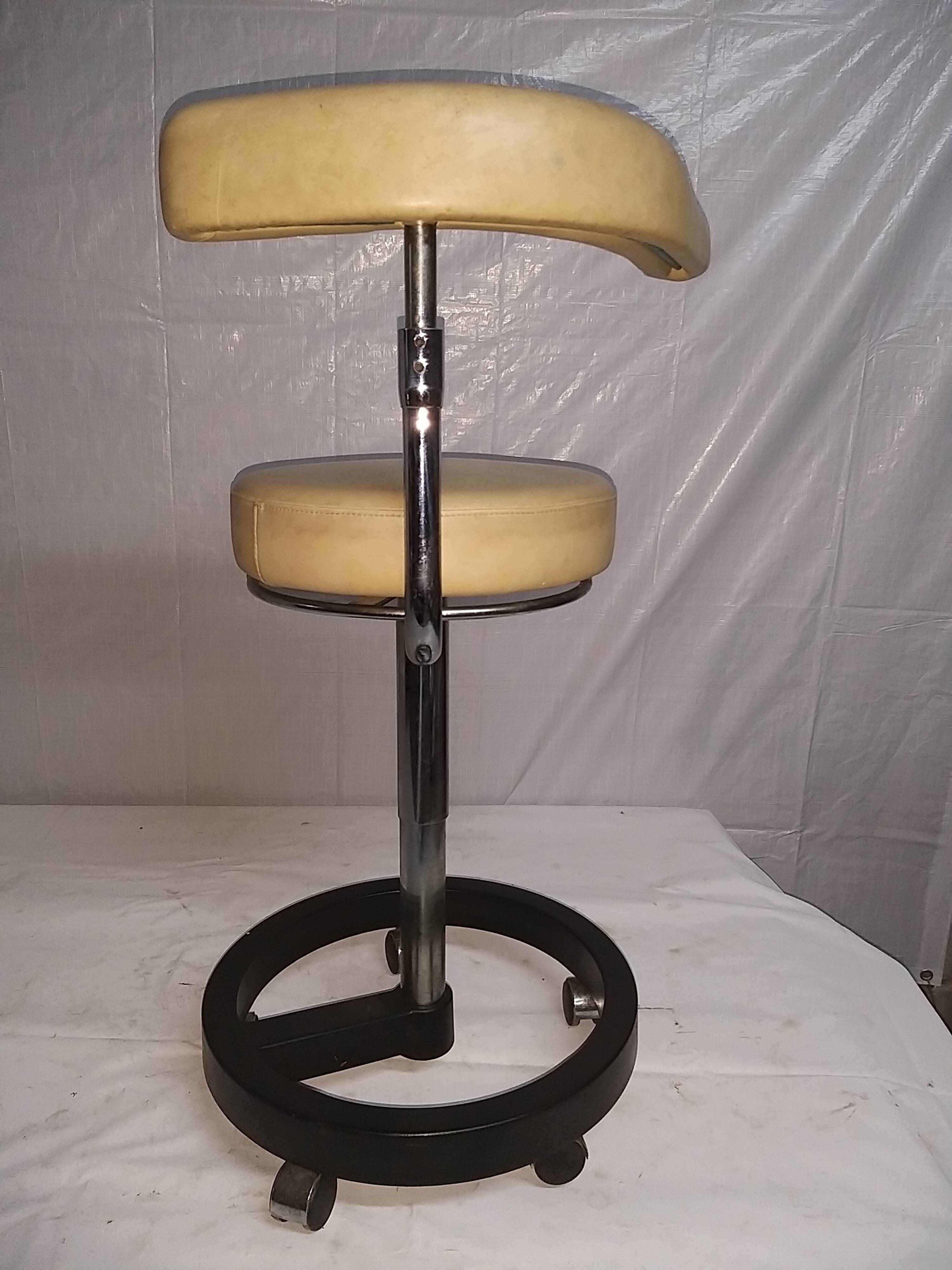 Chaise tabouret dentaire Stern Weber