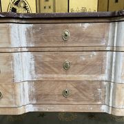 Raw dresser Louis XV style
