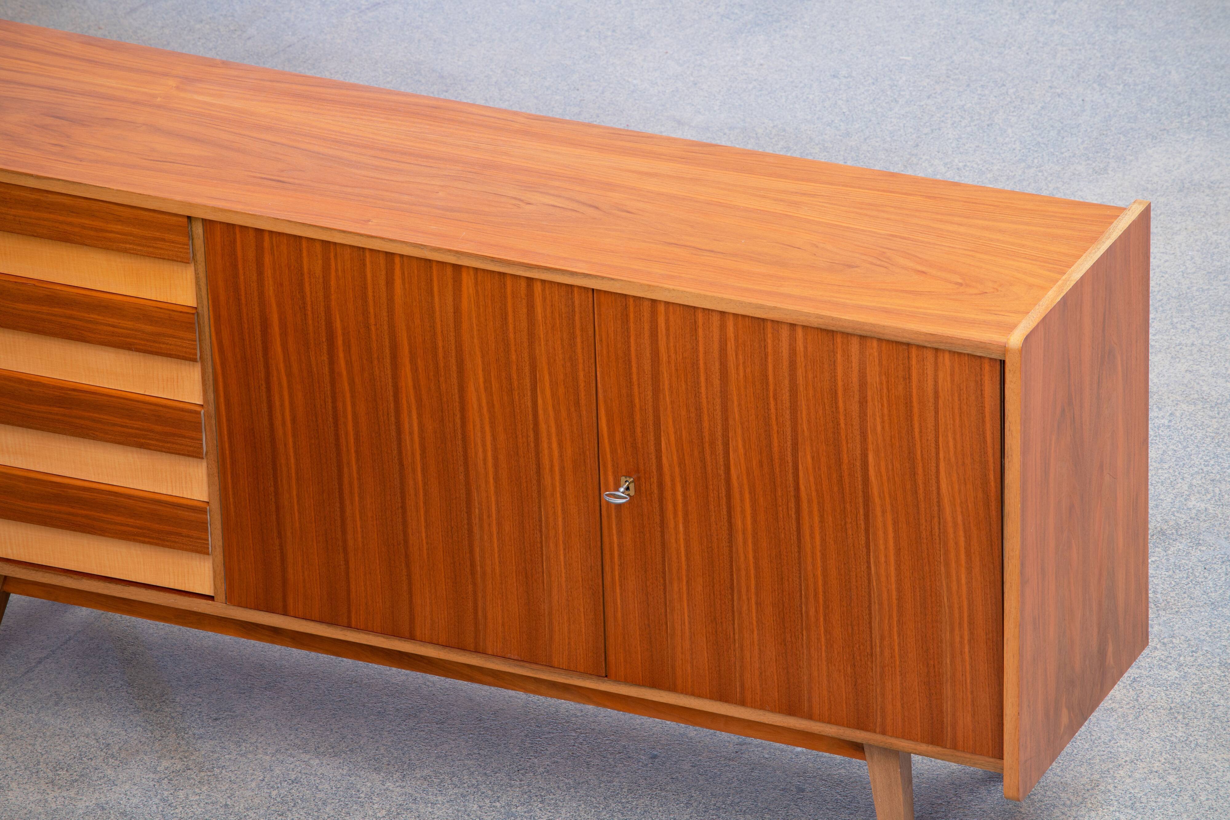 Enfilade scandinave 1960