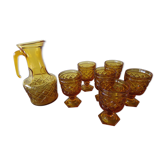Carafe et ses 6 verres couleur ambré
