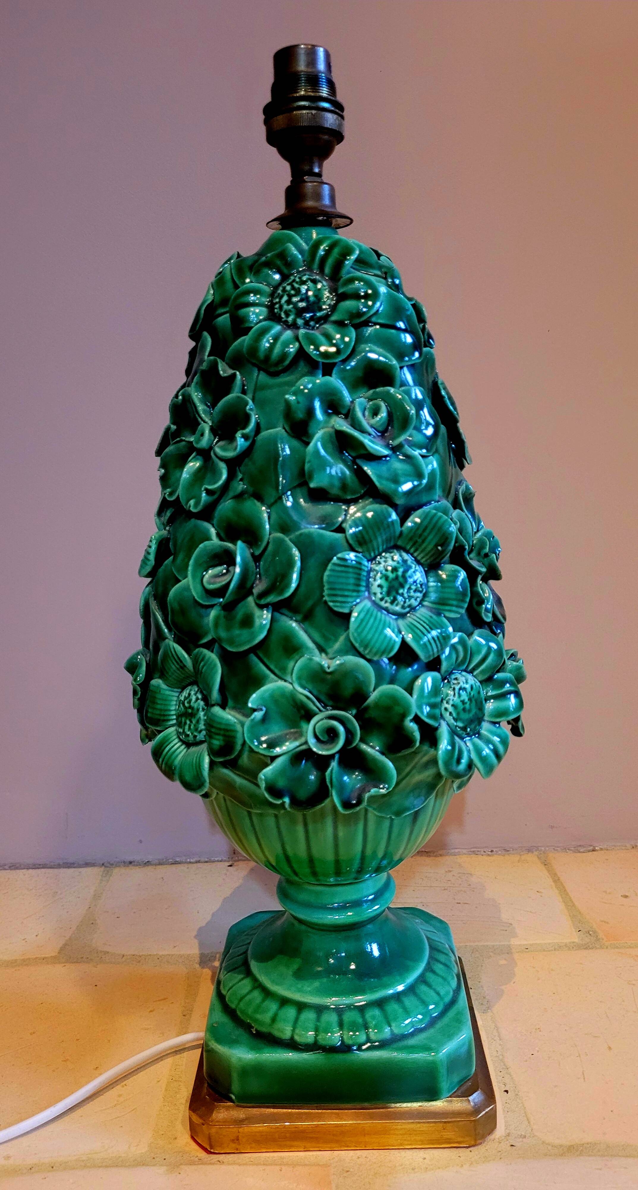 Vintage Flora Manises lamp in ceramic from the 1950s.