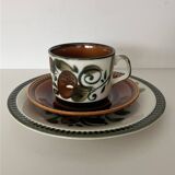 Tableware service plates and cups Argenteuil La Louvière Boch 1960