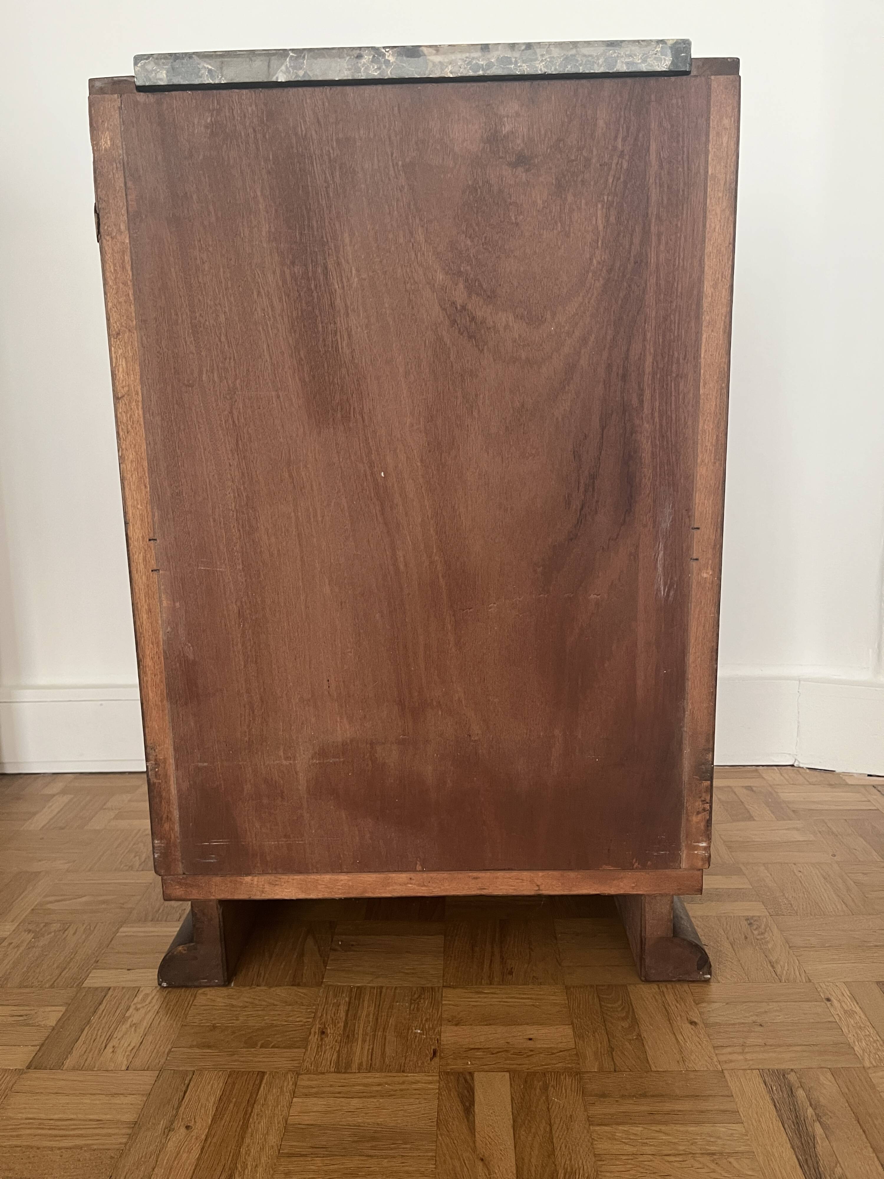 Walnut burr bedside table, French Art Deco, 1920s/30s.