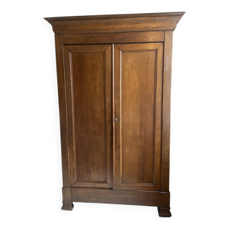 Louis Philippe wardrobe