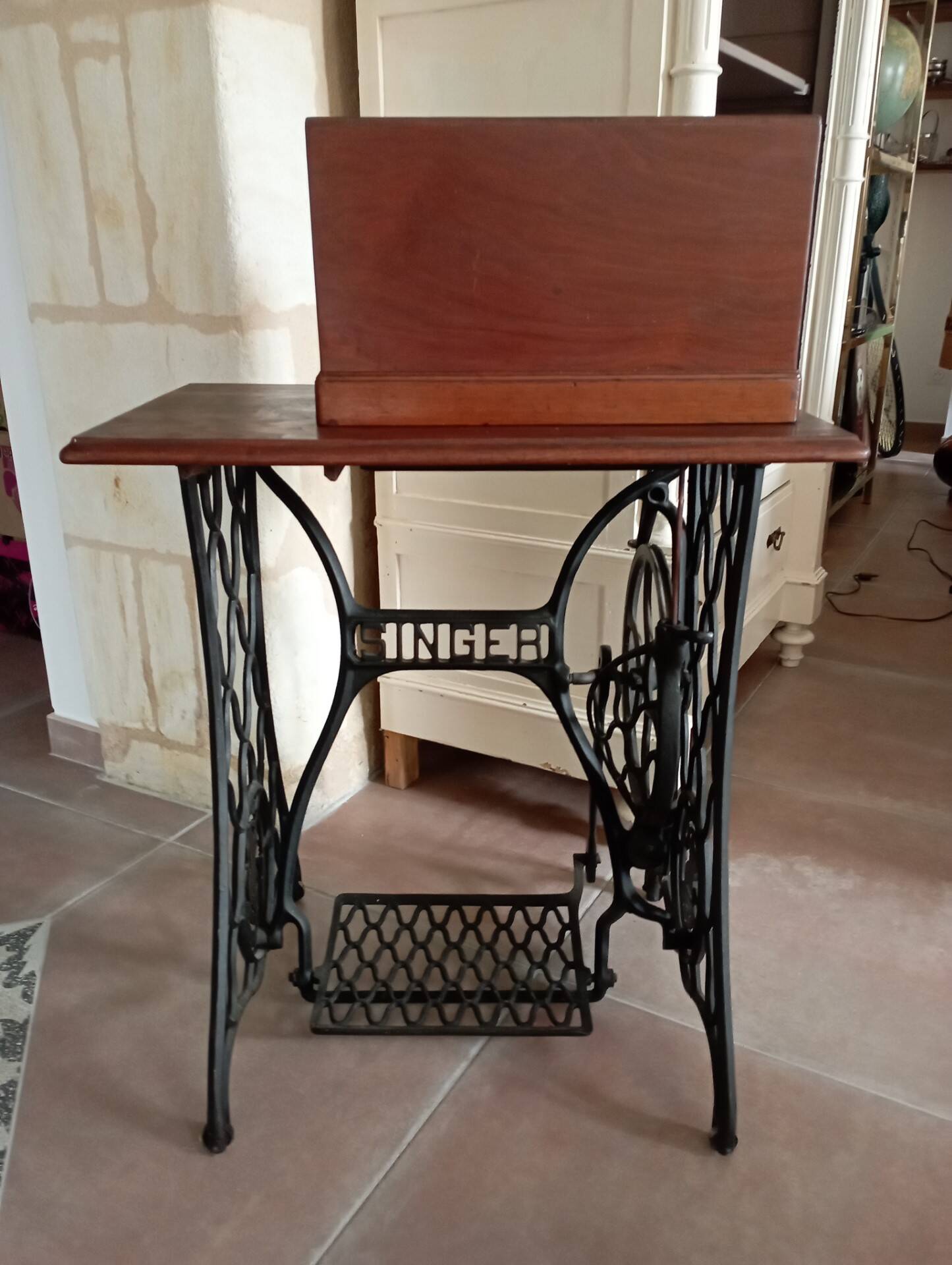 Singer sewing machine