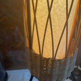 Triod rattan lamp