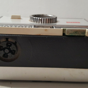Appareil photo ancien vintage kodak instamatic 104