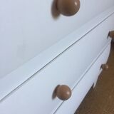 White chest of drawers