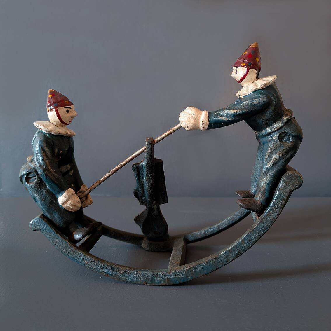 Jouet ancien "Bascule aux clowns en fonte peinte" années 1930
