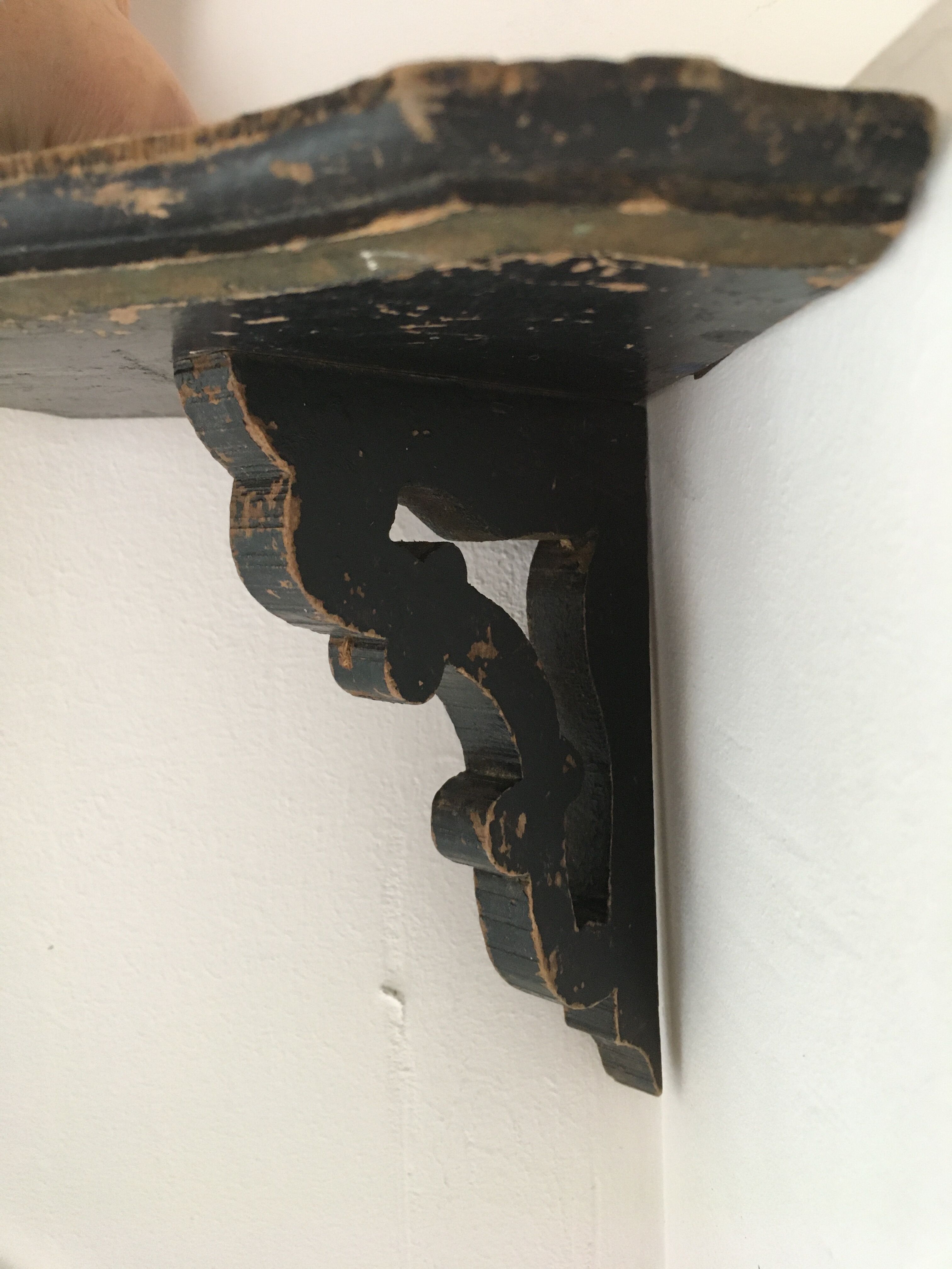 Napoleon III corner shelf