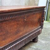 Coffre de mariage cassone en bois