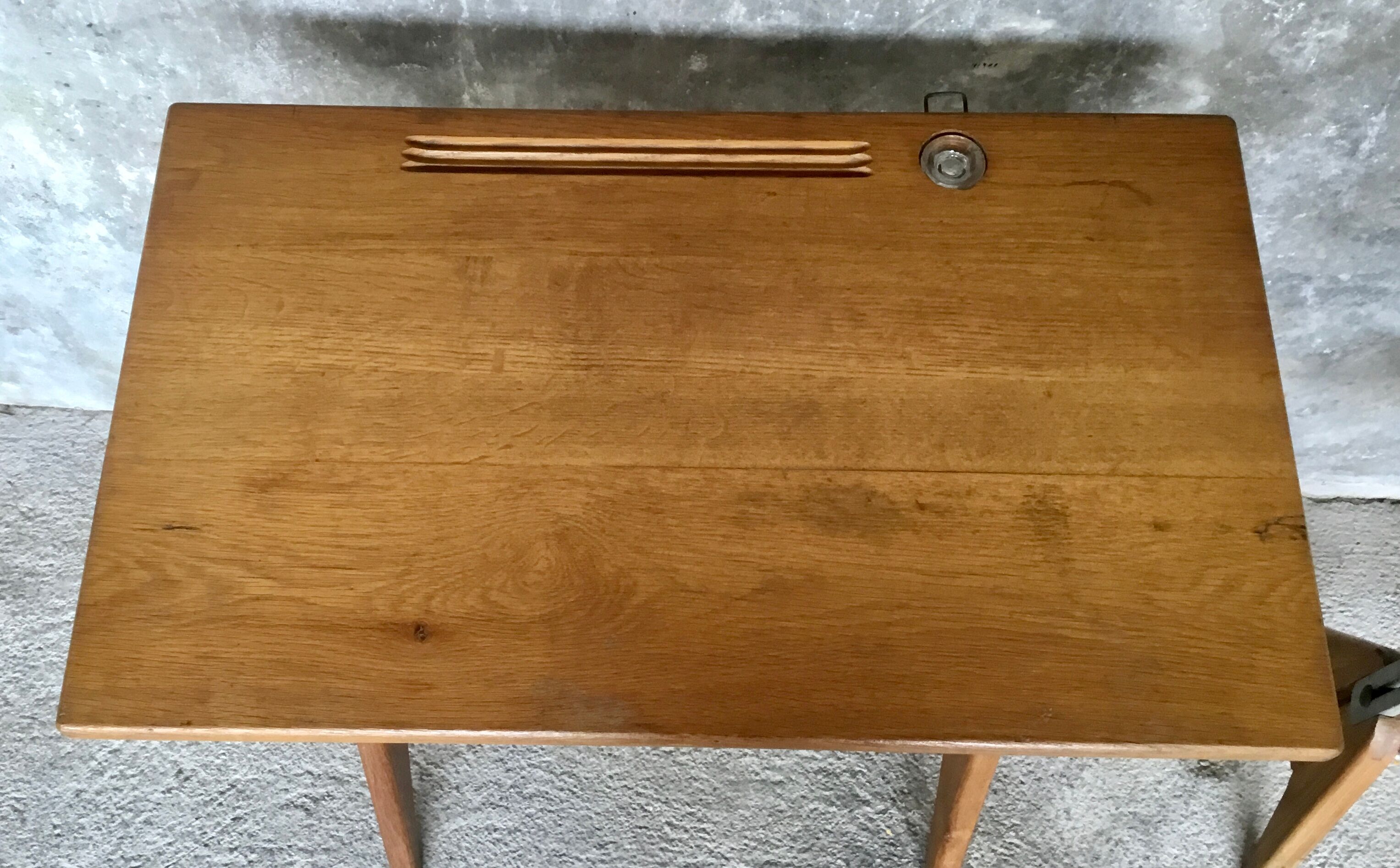 Adjustable Modernists desk and children's chair - Ets. Levant & Godefroy - design 1950