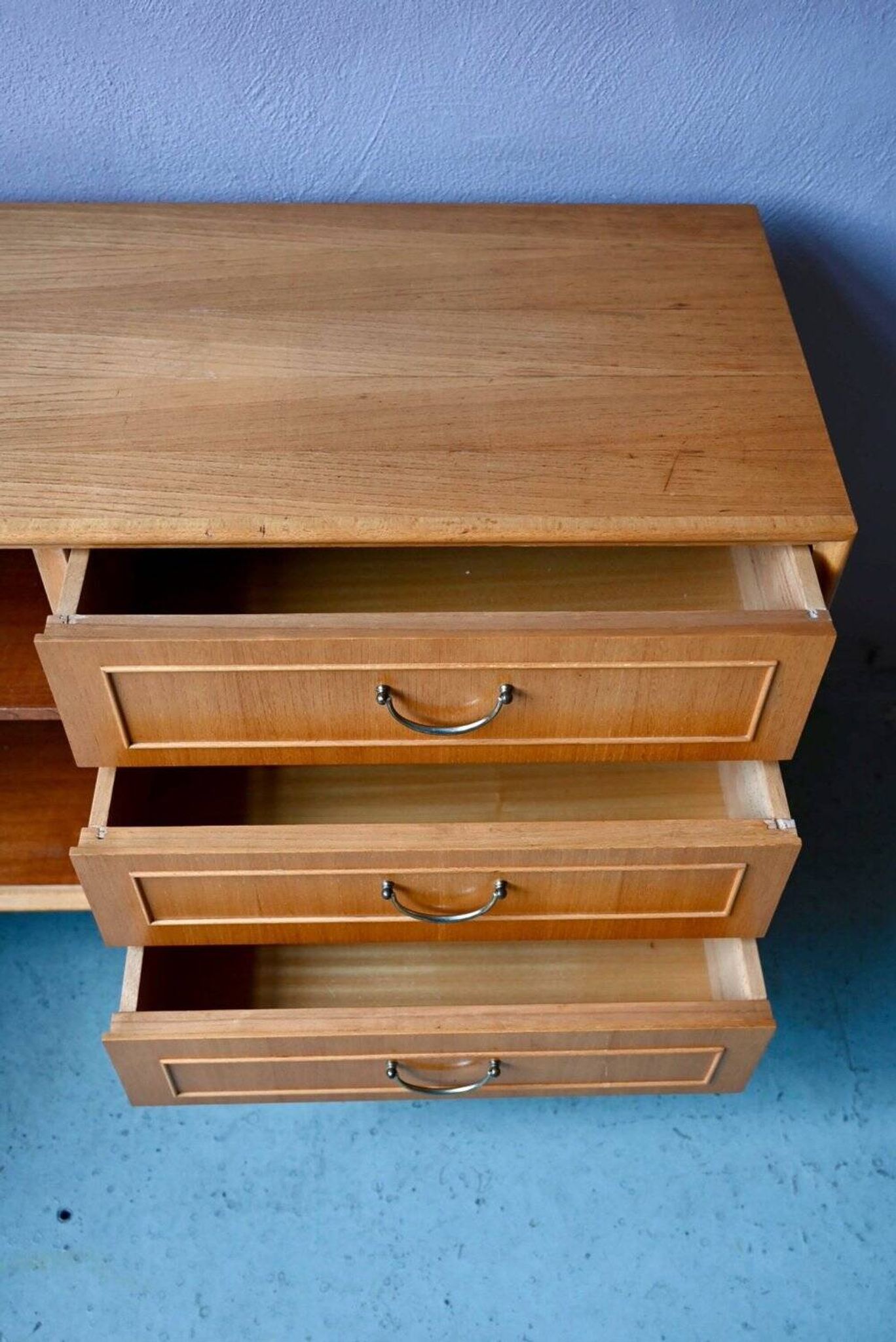 Petit buffet bahut scandinave années 50-60 chêne blond