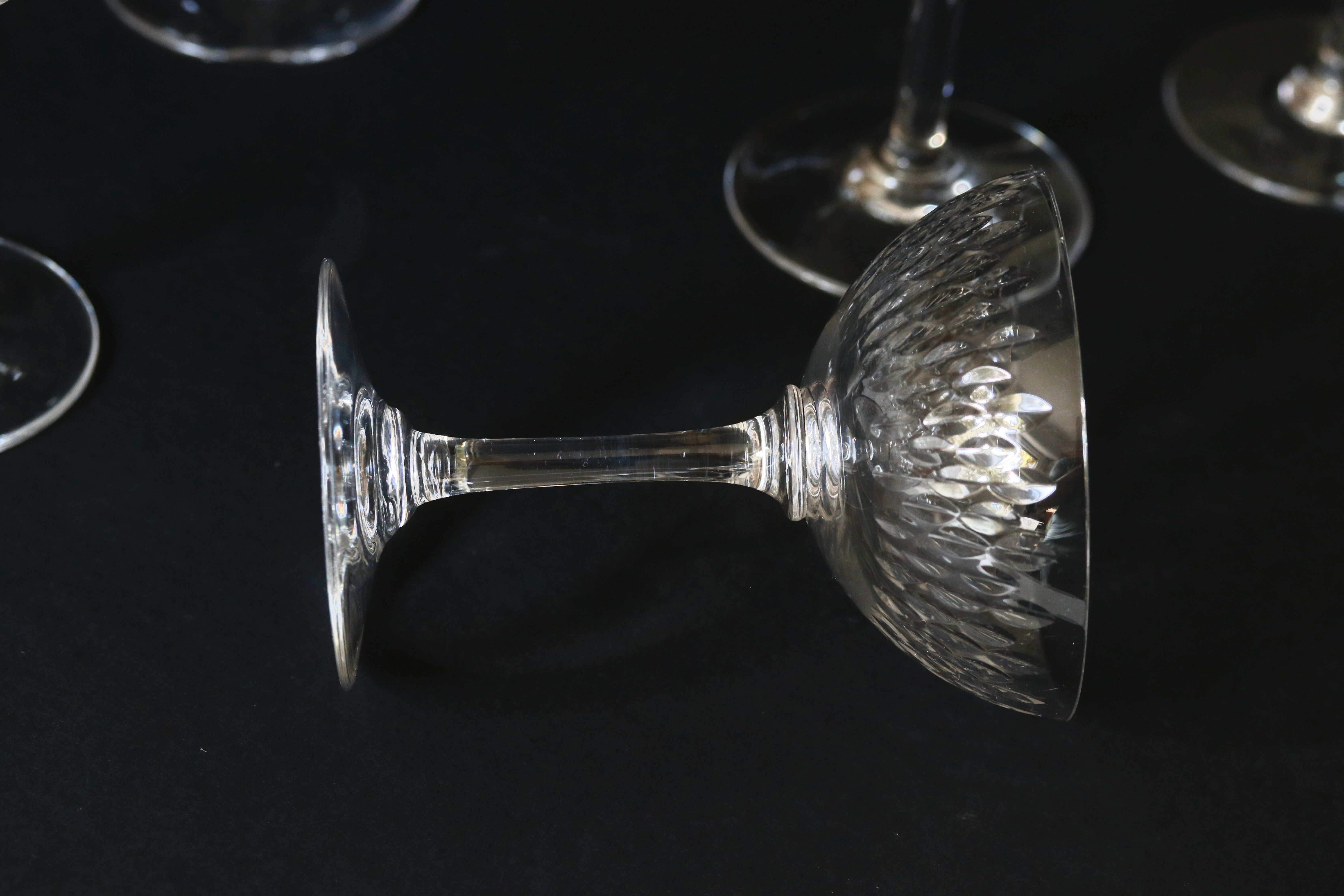 Suite of 12 champagne glasses in Baccarat crystal. Model Paris