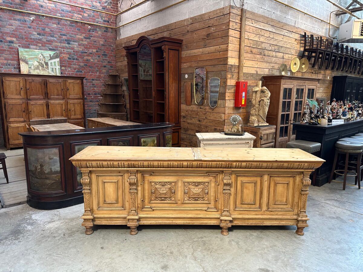 Old fir counter