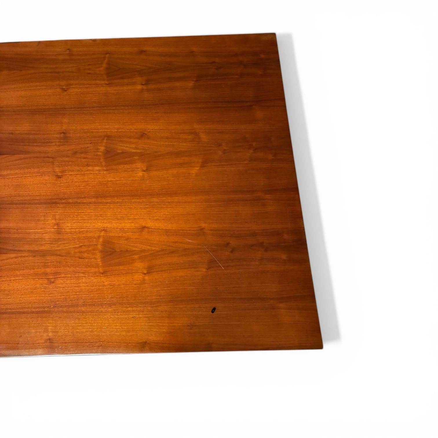 Executive Office "EOG" in Walnut by George Nelson for Herman Miller, Here