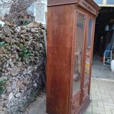 Glass display cabinet/bookshelf