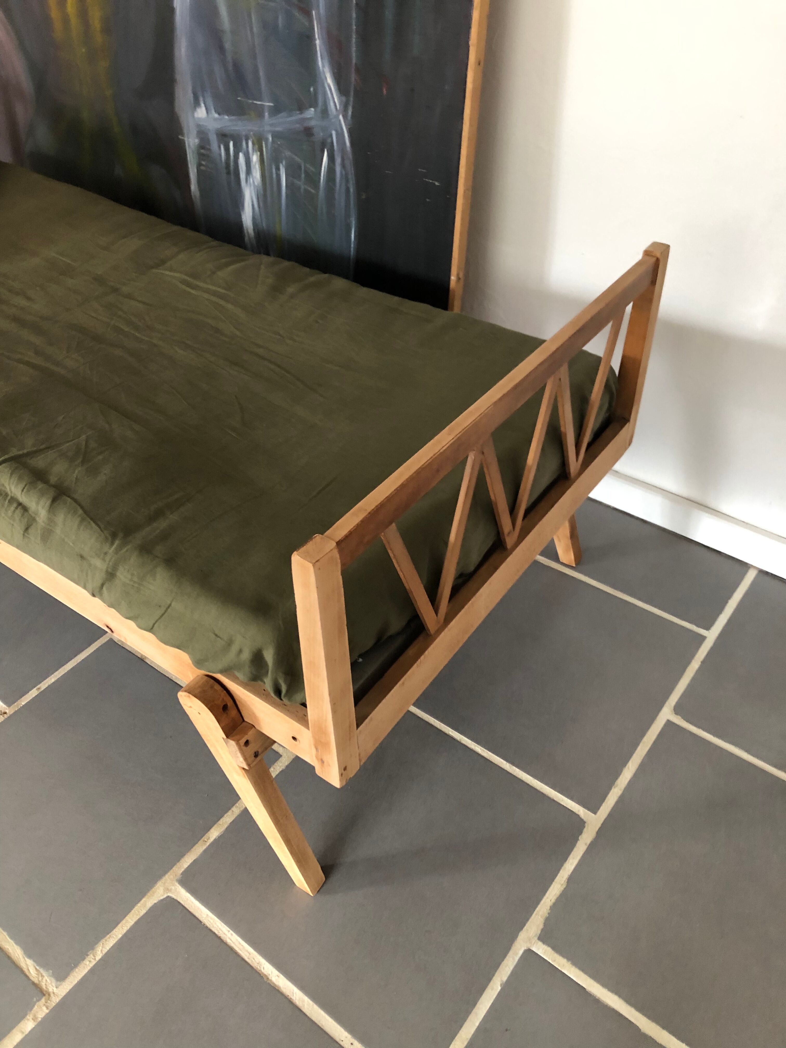 Resting bed braces reconstruction / vintage midcentury