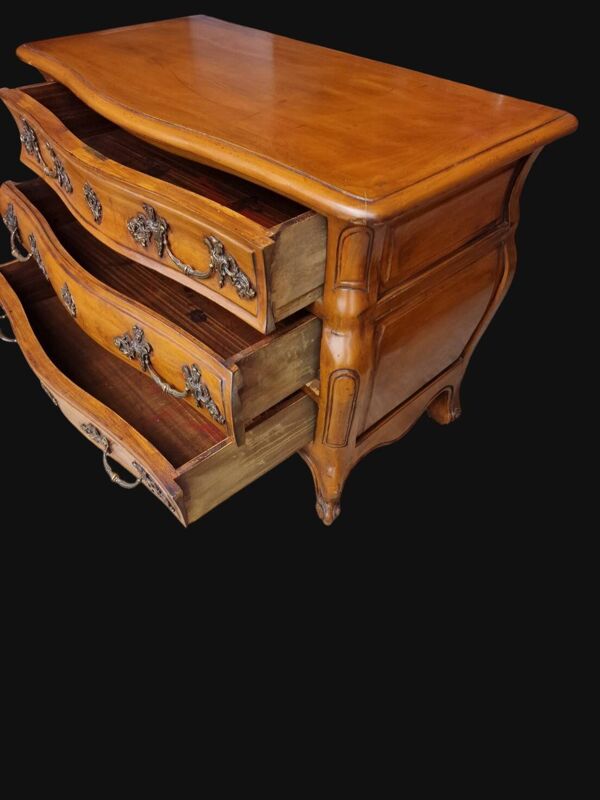 Commode bois massif copie d'ancien