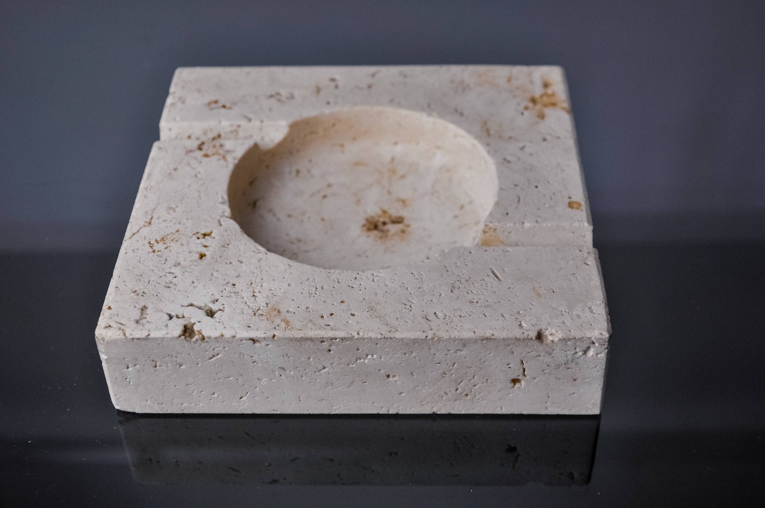 Brutalist ashtray by Fratelli Mannelli, travertine, Italy, 1970