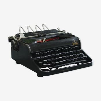 Elite Olympia typewriter